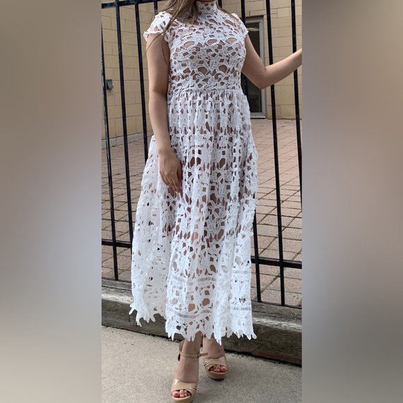 BOOHOO lace dress - Picture 2 of 2